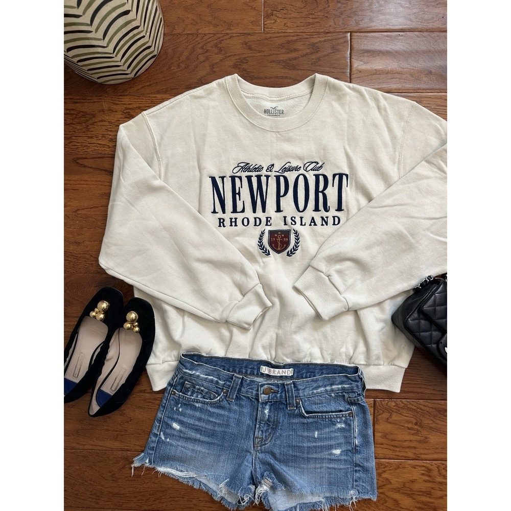 Hollister Womens XL Newport Rhode Island Athletic Crewneck Sweatshirt Cream
